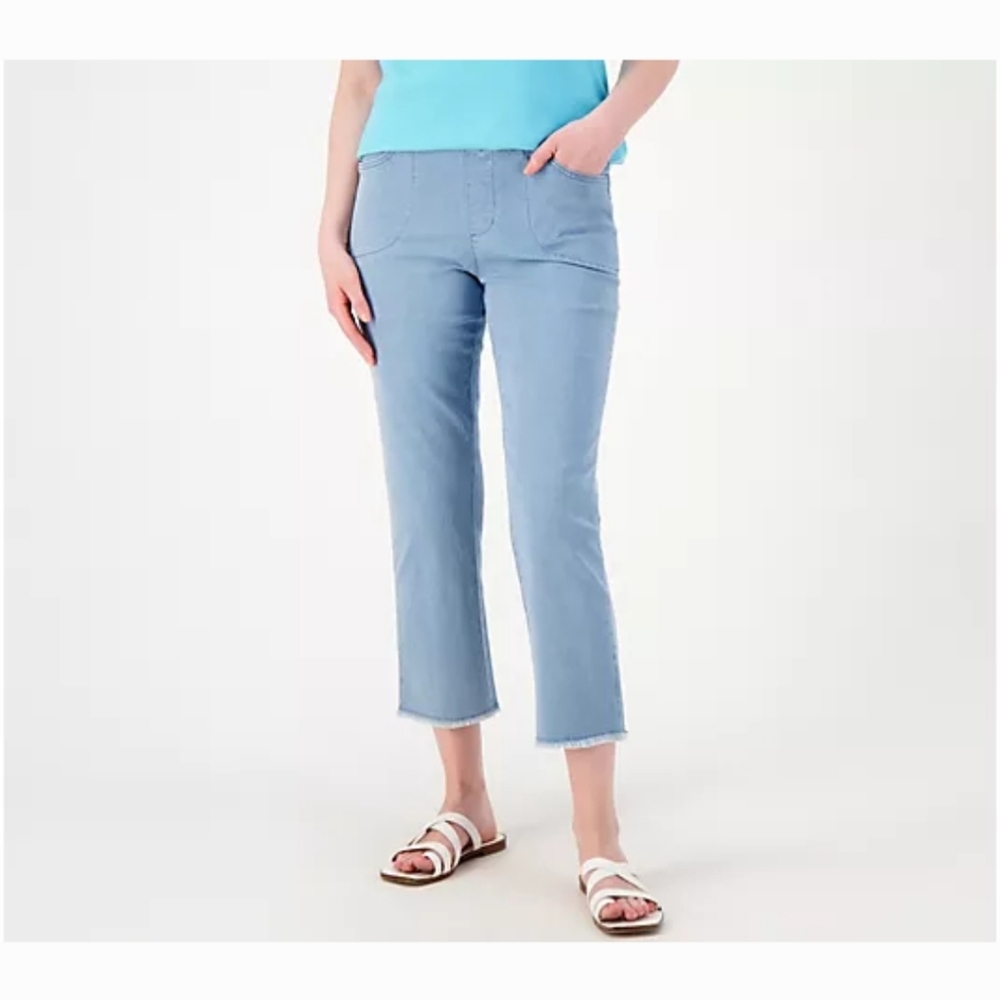 🌼 NWOT Quacker Factory straight leg frayed cropped denim jeans